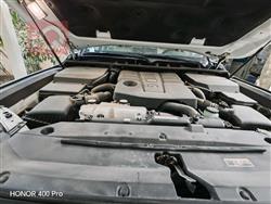 تۆیۆتا لاند کروزەر